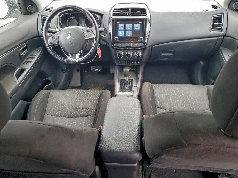 Photo 8 from auction – 2022 MITSUBISHI OUTLANDER with VIN JA4ARUAUXNU002609