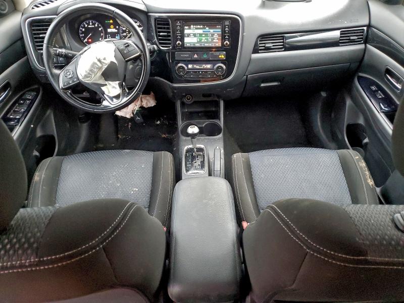 Photo 8 from auction – 2016 MITSUBISHI OUTLANDER with VIN JA4AD3A3XGZ017908