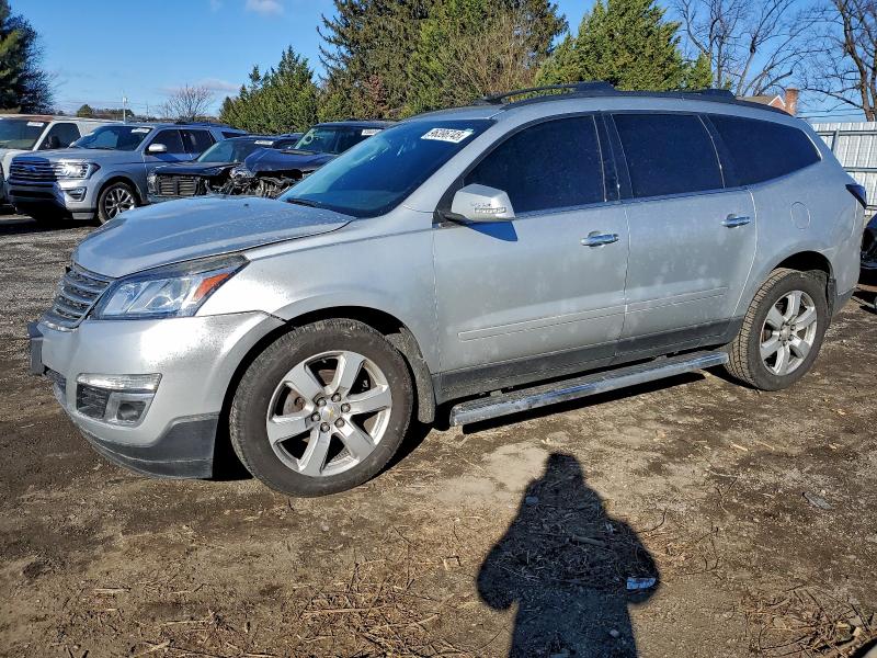 CHEVROLET TRAVERSE 2017 with VIN 1GNKRGKD8HJ334393 - Photo from auction
