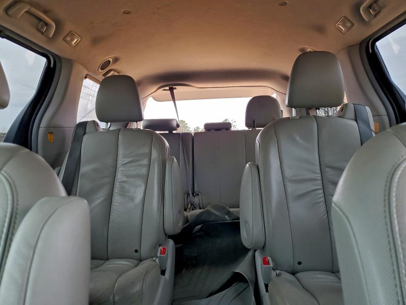 Photo 10 from auction – 2012 TOYOTA SIENNA XLE with VIN 5TDDK3DCXCS030951