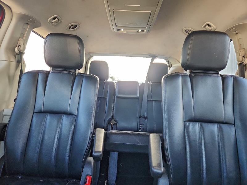 Photo 10 from auction – 2014 CHRYSLER TOWN & COU with VIN 2C4RC1BG2ER343131