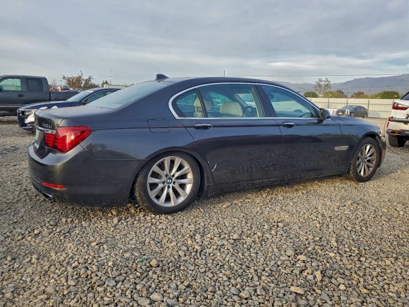 Photo 3 from auction – 2013 BMW 740 LI with VIN WBAYE4C56DDW22553