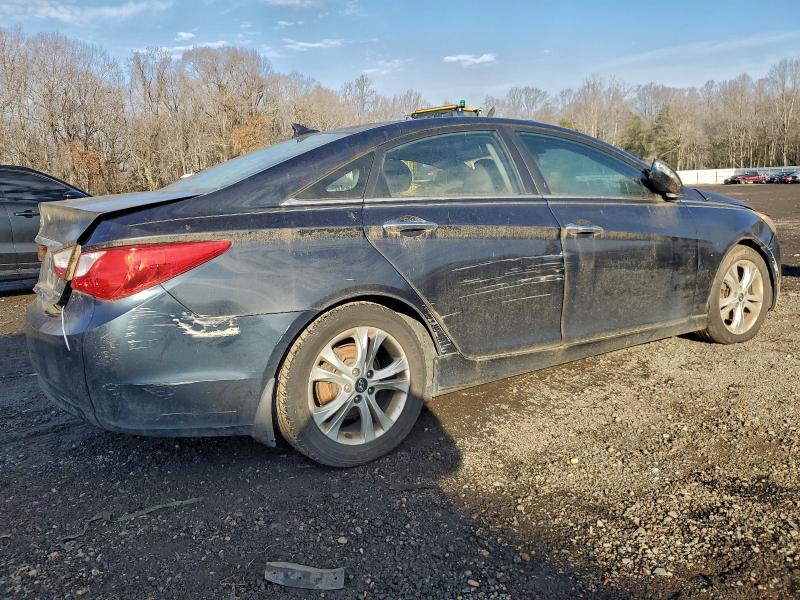 Foto 3 de la subasta – 2011 HYUNDAI SONATA SE con VIN 5NPEC4AC3BH302045