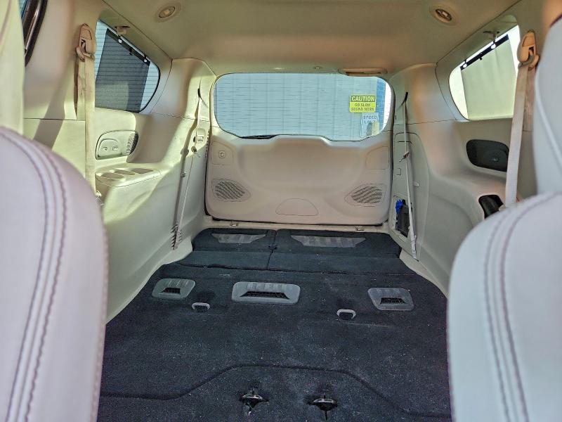 Photo 10 from auction – 2017 CHRYSLER PACIFICA L with VIN 2C4RC1GG8HR587377