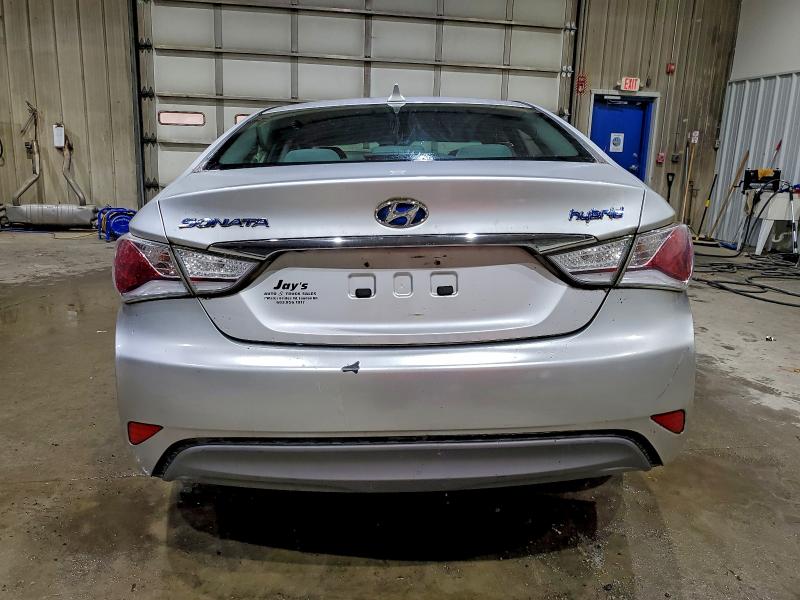 Photo 6 from auction – 2011 HYUNDAI SONATA HYB with VIN KMHEC4A47BA006005