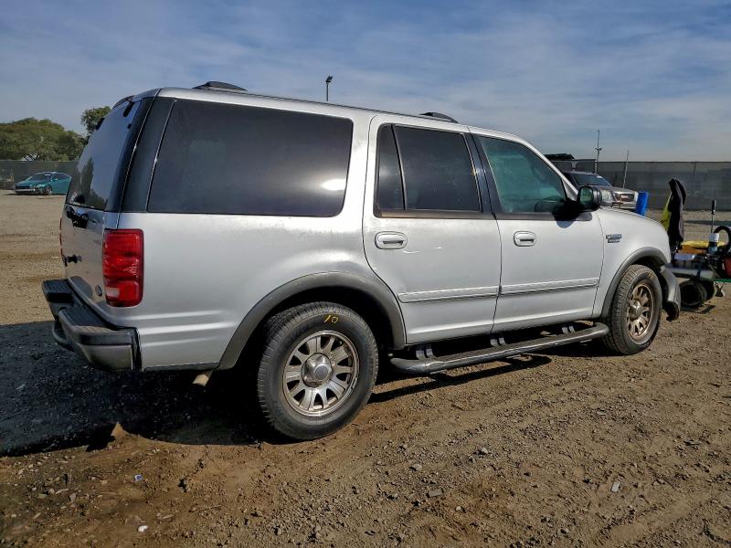 Photo 3 from auction – 2000 FORD EXPEDITION with VIN 1FMRU1567YLB27980