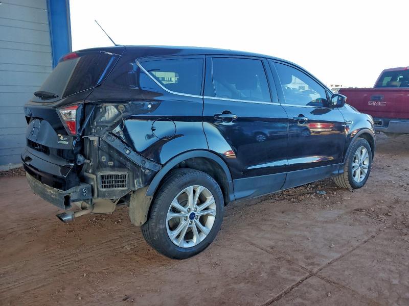 Photo 3 from auction – 2017 FORD ESCAPE SE with VIN 1FMCU0GD3HUB44331