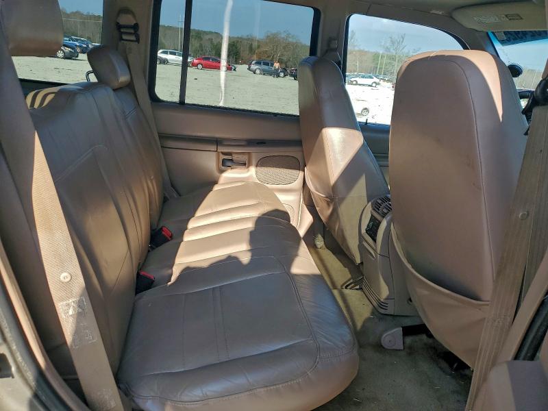 Photo 10 from auction – 2001 FORD EXPLORER X with VIN 1FMZU63E91ZA66156
