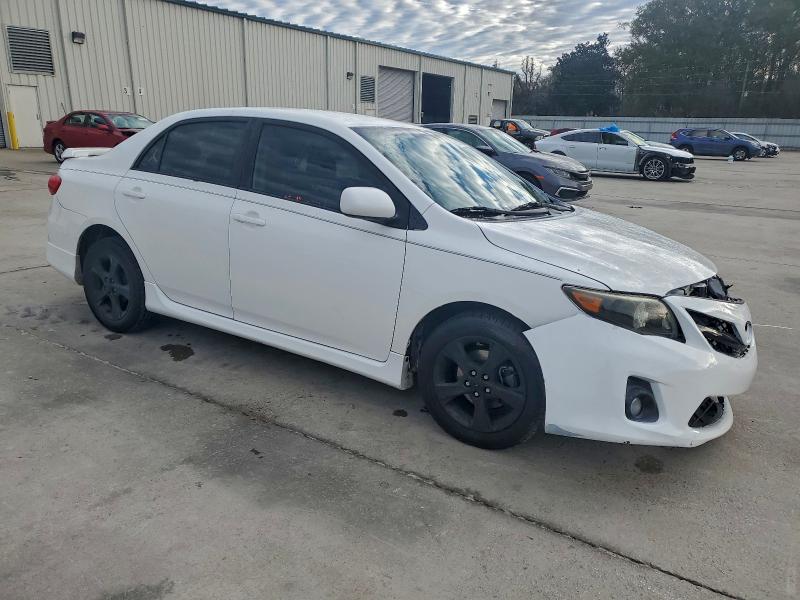 Photo 4 from auction – 2013 TOYOTA COROLLA with VIN 5YFBU4EE5DP113656