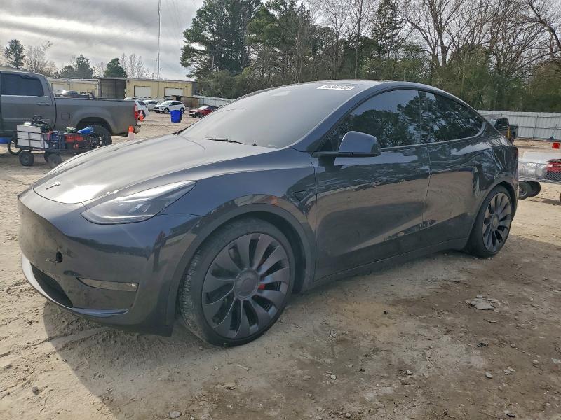 TESLA MODEL Y 2024 with VIN 7SAYGDEF4RF040425 - Photo from auction