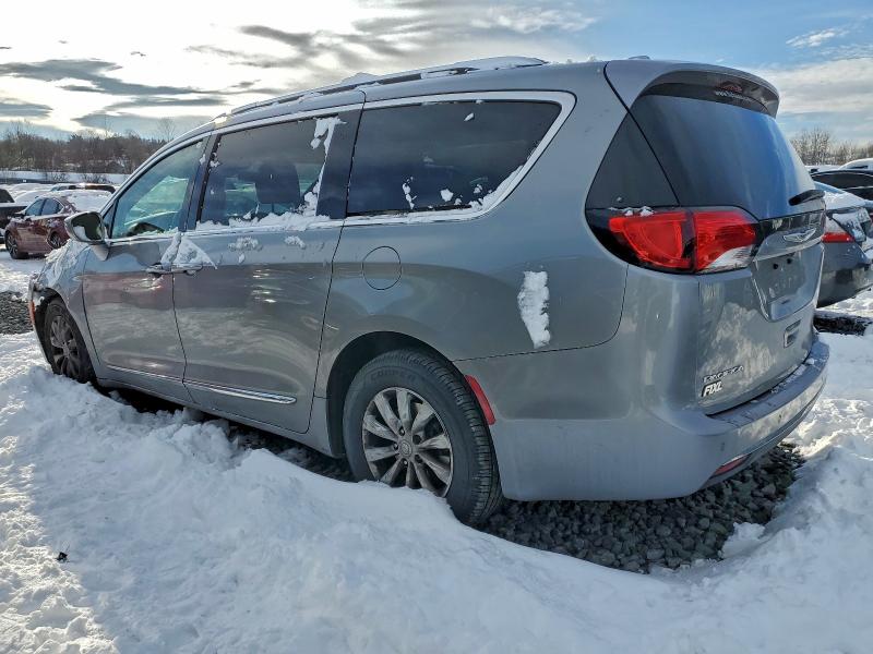 Photo 2 from auction – 2018 CHRYSLER PACIFICA T with VIN 2C4RC1BG1JR354390