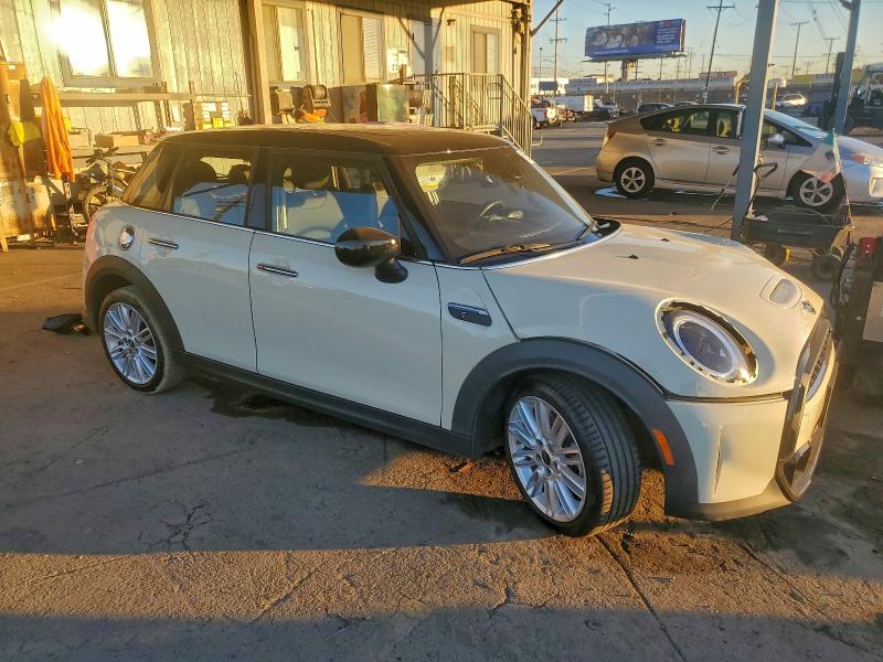 Photo 4 from auction – 2023 MINI COOPER S with VIN WMW53DK09P2T11570