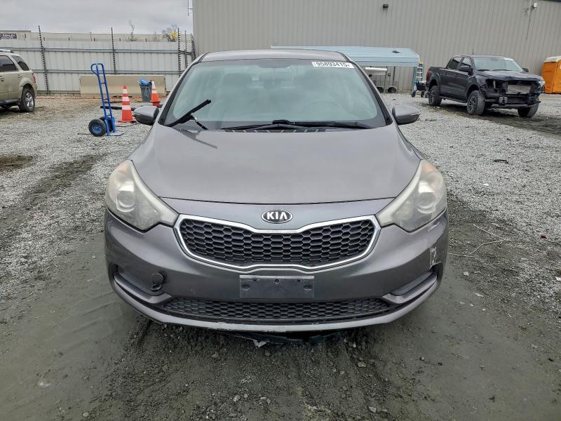 Photo 5 from auction – 2016 KIA FORTE LX with VIN KNAFX4A64G5553230