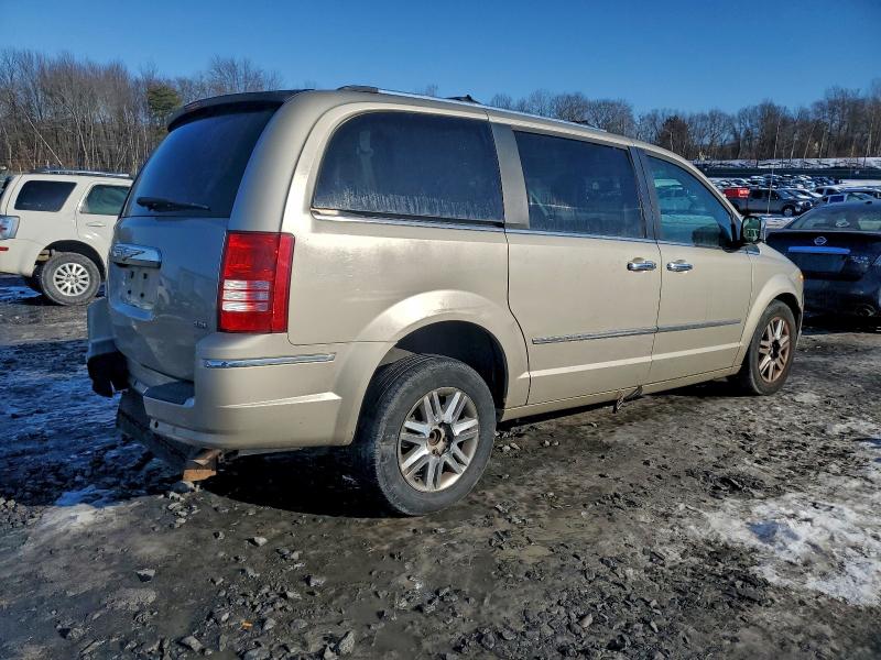 Photo 3 from auction – 2008 CHRYSLER TOWN & COU with VIN 2A8HR64X08R793006