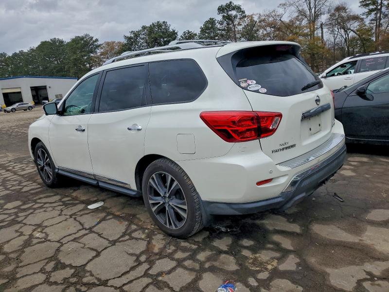 Photo 2 from auction – 2017 NISSAN PATHFINDER with VIN 5N1DR2MMXHC907702