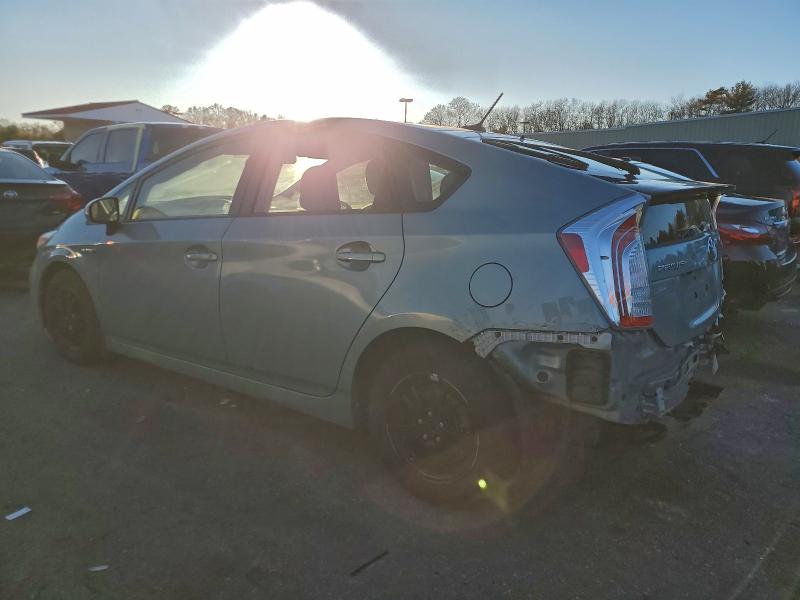 Photo 2 from auction – 2015 TOYOTA PRIUS with VIN JTDKN3DU8F1922351