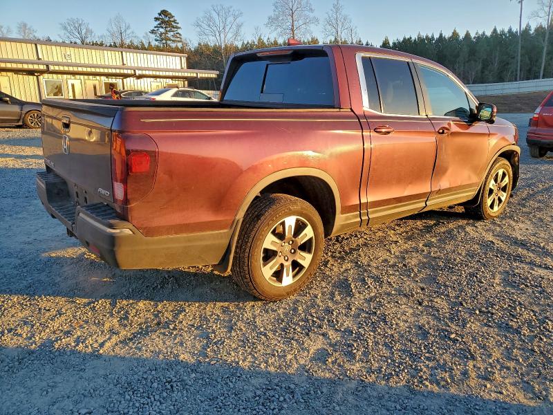 Photo 3 from auction – 2019 HONDA RIDGELINE with VIN 5FPYK3F68KB035598