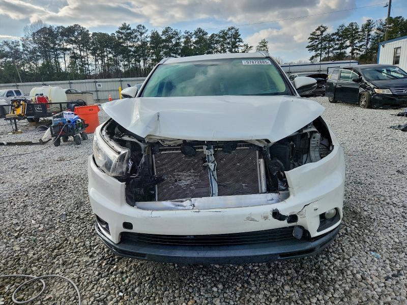Photo 5 from auction – 2015 TOYOTA HIGHLANDER with VIN 5TDKKRFH3FS116660