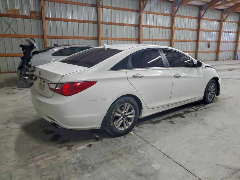 Photo 3 from auction – 2012 HYUNDAI SONATA SE with VIN 5NPEC4AC8CH489820