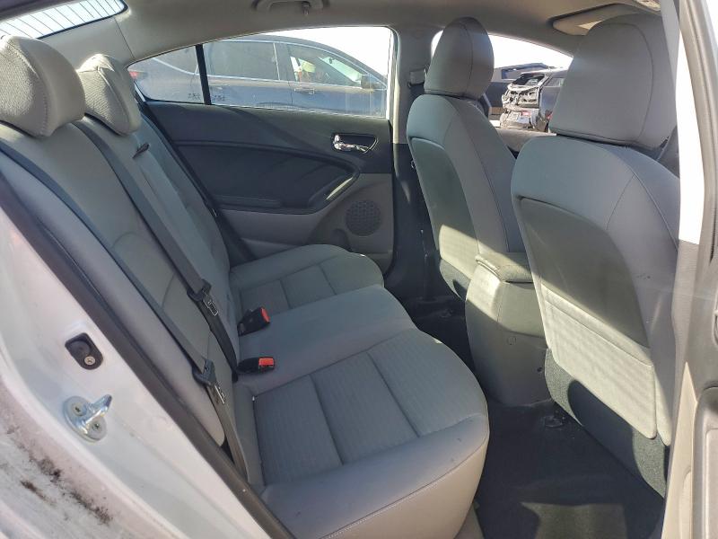 Photo 10 from auction – 2016 KIA FORTE with VIN KNAFX4A6XG5535282