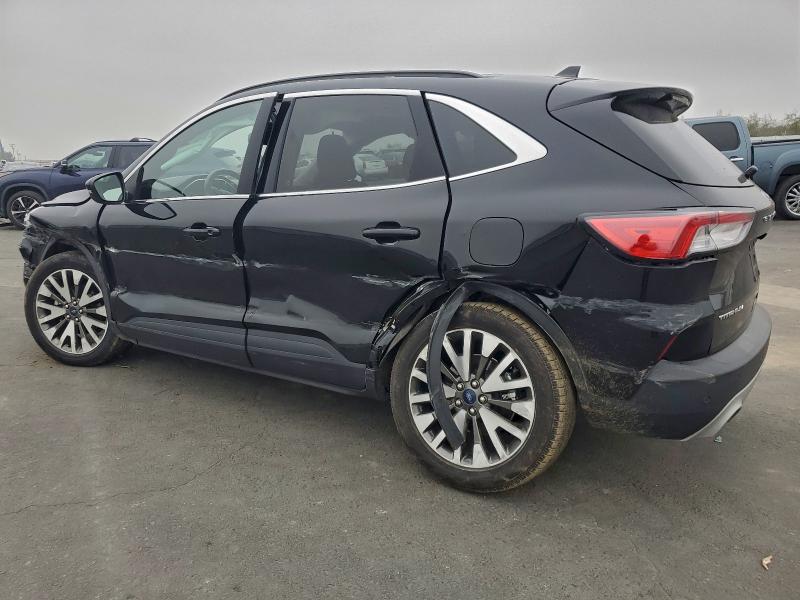 Photo 2 from auction – 2020 FORD ESCAPE with VIN 1FMCU0DZ1LUA35360