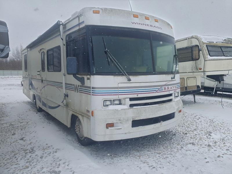 WINNEBAGO RV 2000 with VIN 5B4KP37J8Y3314158 - Photo from auction