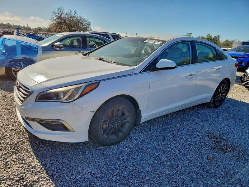 HYUNDAI SONATA SE 2015 with VIN 5NPE24AF5FH173289 - Photo from auction