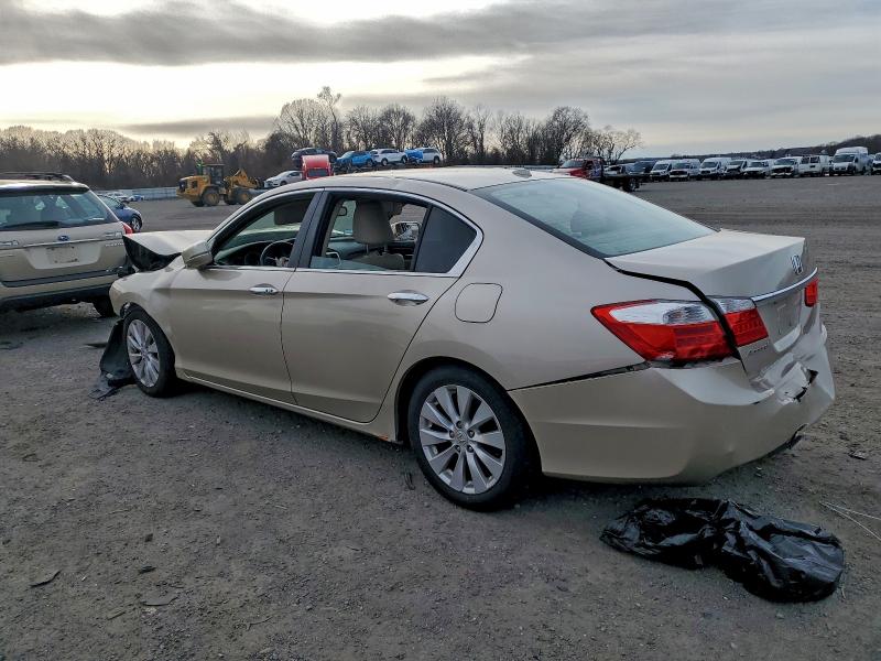 Photo 2 from auction – 2014 HONDA ACCORD EXL with VIN 1HGCR2F88EA181587