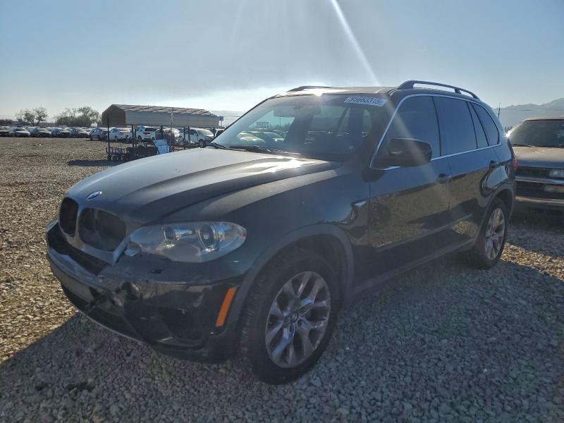 BMW X5 XDRIVE3 2013 with VIN 5UXZV4C51D0B12966 - Photo from auction