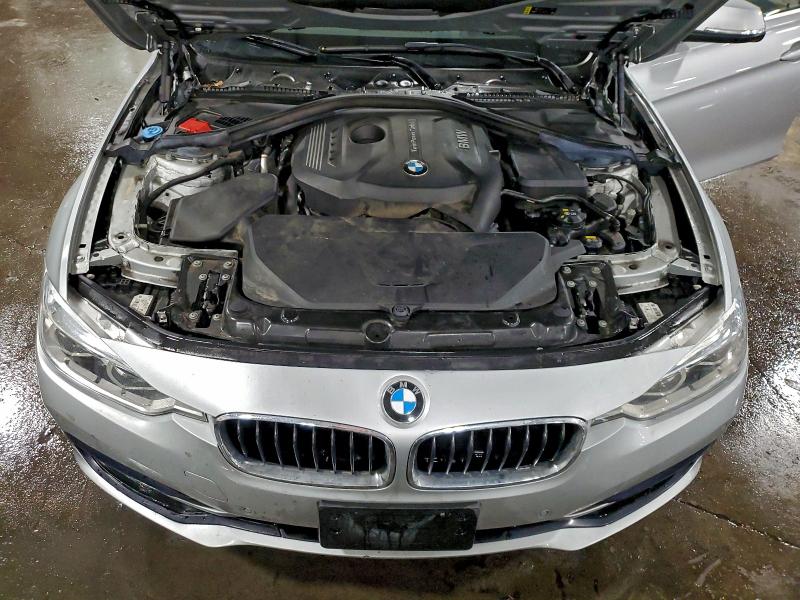Photo 11 from auction – 2017 BMW 330 XI with VIN WBA8D9G30HNU62503