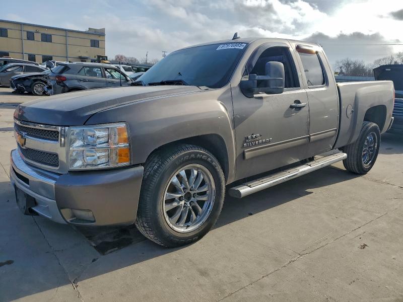 CHEVROLET SILVERADO 2012 with VIN 1GCRCSE06CZ296242 - Photo from auction
