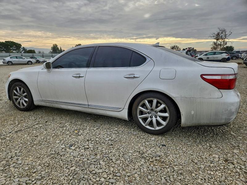 Photo 2 from auction – 2008 LEXUS LS with VIN JTHBL46F785081840