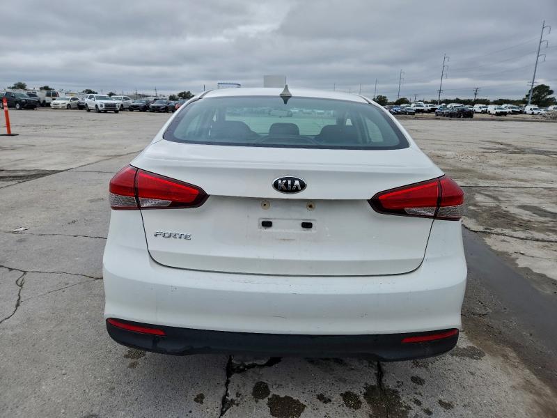 Photo 6 from auction – 2017 KIA FORTE LX with VIN 3KPFK4A72HE148368