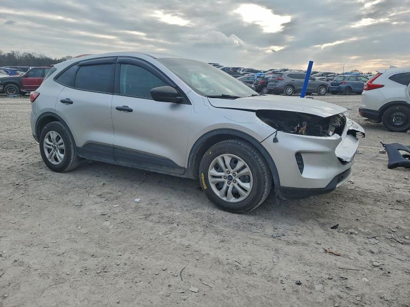 Photo 4 from auction – 2020 FORD ESCAPE S with VIN 1FMCU0F66LUA05953