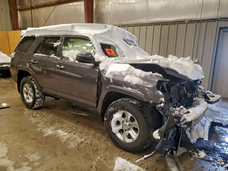 Photo 4 from auction – 2017 TOYOTA 4RUNNER SR with VIN JTEBU5JR3H5475434