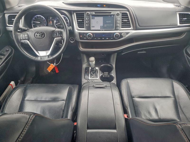 Photo 8 from auction – 2015 TOYOTA HIGHLANDER with VIN 5TDJKRFH5FS133293