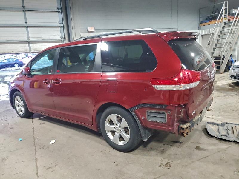 Photo 2 from auction – 2014 TOYOTA SIENNA LE with VIN 5TDKK3DC9ES453367