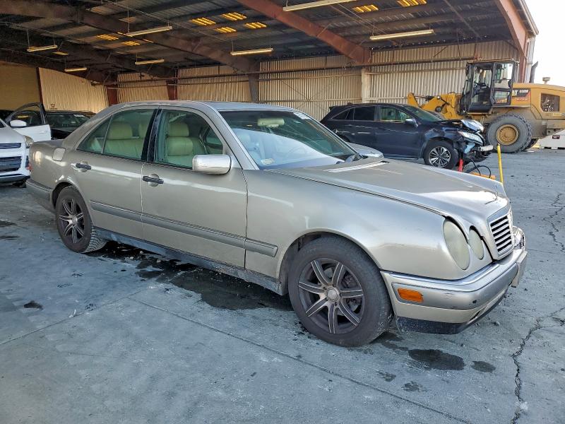 Photo 4 from auction – 1996 MERCEDES-BENZ E 300D with VIN WDBJF20F9TJ006248