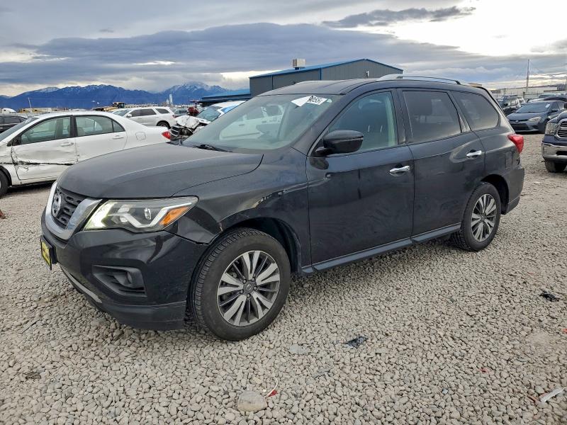 NISSAN PATHFINDER 2018 with VIN 5N1DR2MM0JC651740 - Photo from auction