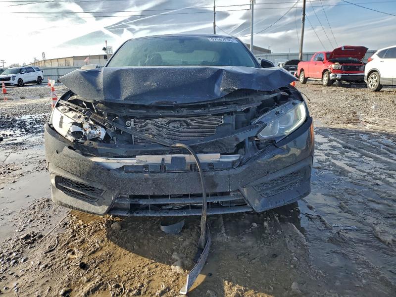 Photo 5 from auction – 2017 HONDA CIVIC LX with VIN 2HGFC4B00HH308185