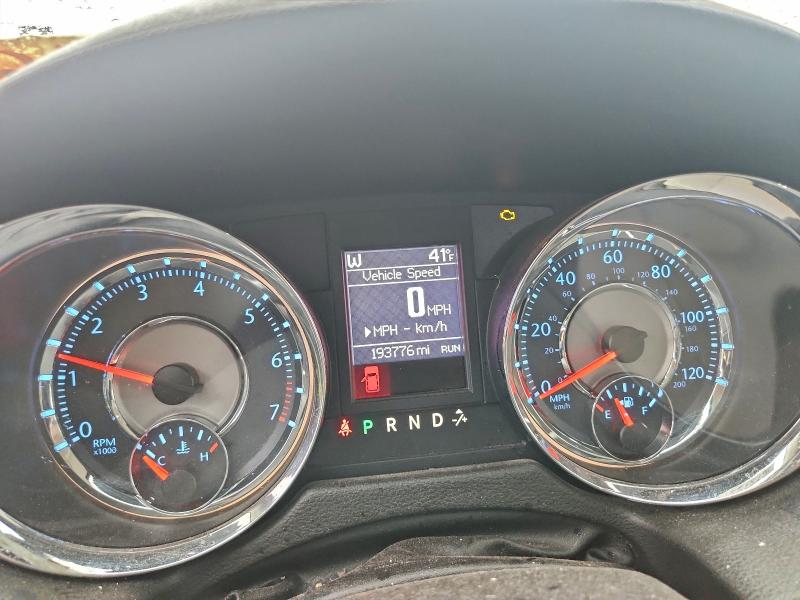 Photo 9 from auction – 2013 CHRYSLER TOWN & COU with VIN 2C4RC1CG0DR770143