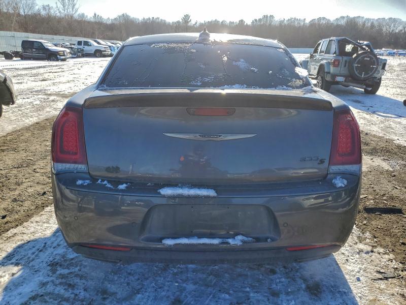 Photo 6 from auction – 2017 CHRYSLER 300 S with VIN 2C3CCABG4HH651129