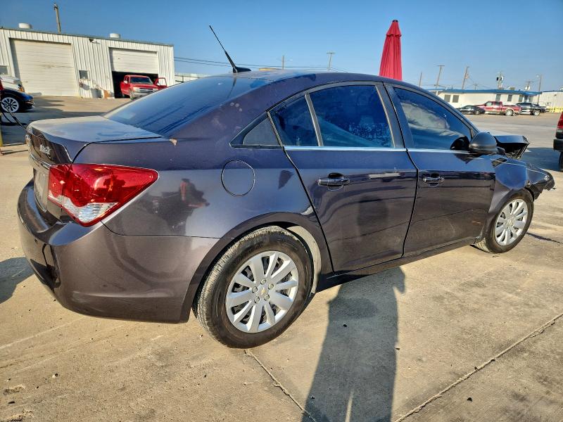 Photo 3 from auction – 2011 CHEVROLET CRUZE LS with VIN 1G1PC5SH9B7183987