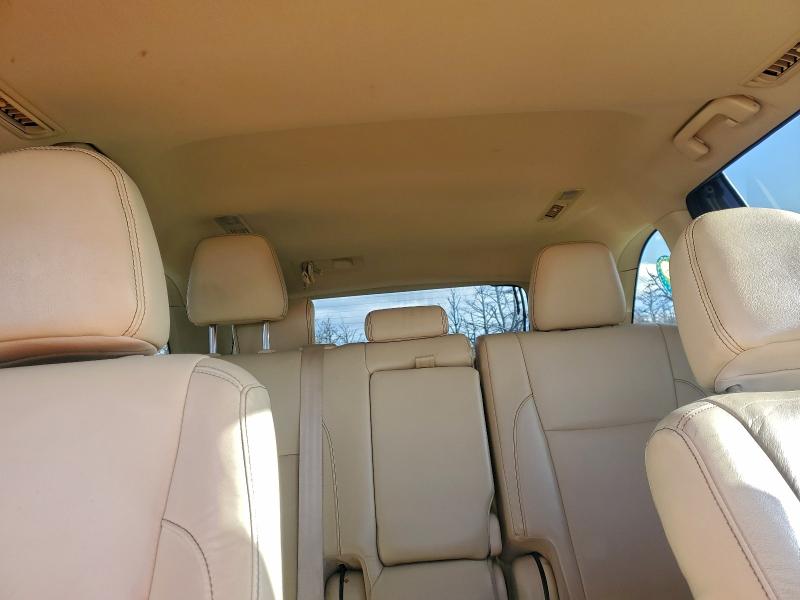 Photo 10 from auction – 2018 TOYOTA HIGHLANDER with VIN 5TDJZRFH9JS834469