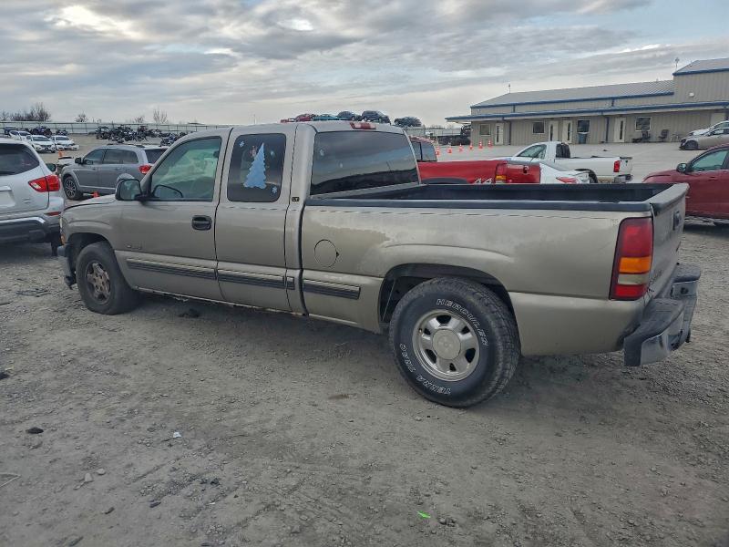 Photo 2 from auction – 2001 CHEVROLET SILVERADO with VIN 2GCEC19T911133359