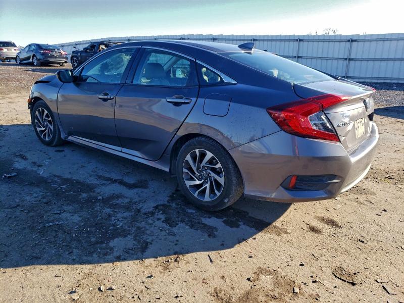 Photo 2 from auction – 2017 HONDA CIVIC EX with VIN 2HGFC2F86HH512901