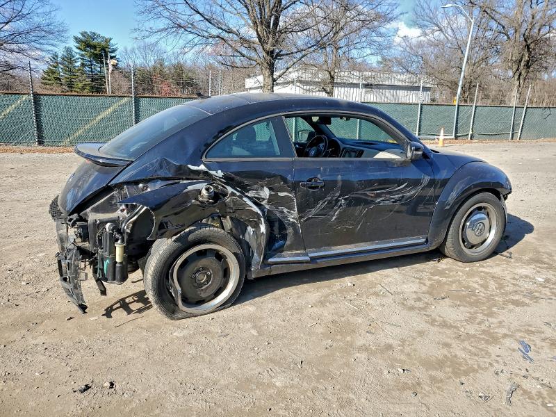 Photo 3 from auction – 2018 VOLKSWAGEN BEETLE S with VIN 3VWFD7AT8JM705141