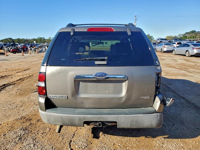 Photo 6 from auction – 2006 FORD EXPLORER X with VIN 1FMEU62EX6ZA09567