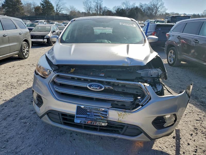 Photo 5 from auction – 2017 FORD ESCAPE SE with VIN 1FMCU9G96HUC04439