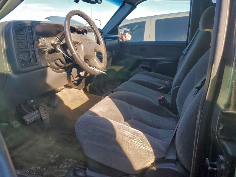 Photo 7 from auction – 2003 CHEVROLET SILVERADO with VIN 1GCHK23183F106856